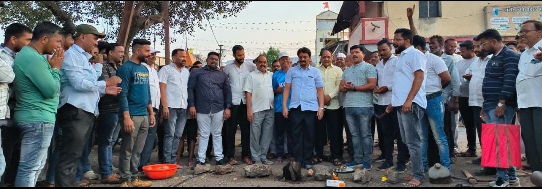 गुरे बाजार झोपडपट्टी रहिवासी संकुलातील विविध विकास योजनांचे भूमिपूजन संपन्न