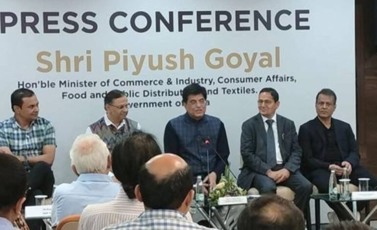 पेटंट कार्यालयाद्वारे एका वर्षात एक लाख पेटंटना मंजुरी