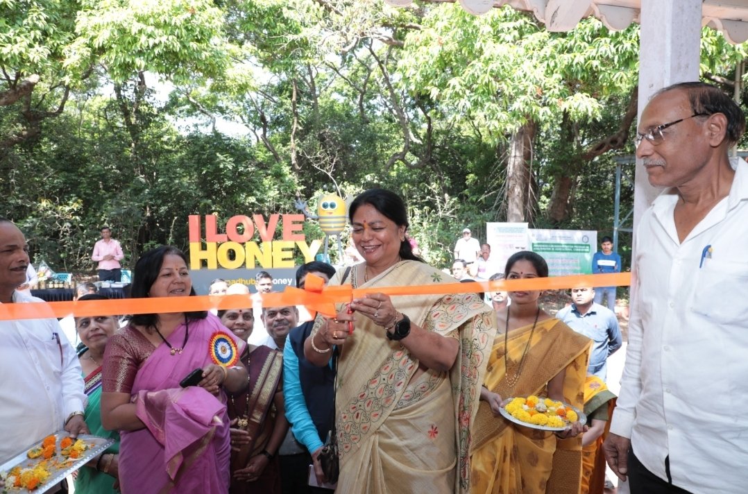 ग्राहकांची मागणी व गरज ओळखून दर्जेदार गुणवत्ता पूर्ण उत्पादनांची निर्मिती व्हावी