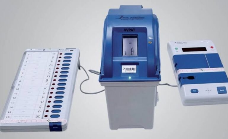 सातारा जिल्ह्यात ईव्हीएम वितरणास सुरुवात – जिल्हाधिकारी जितेंद्र डुडी