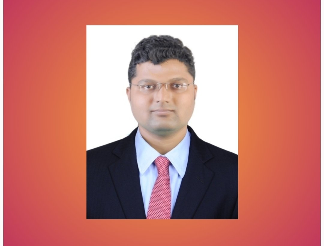 आकाशने घातली आकाशाला गवसणी सर्वसामान्य कुटुंबातील मुलगा झाला IFS अधिकारी