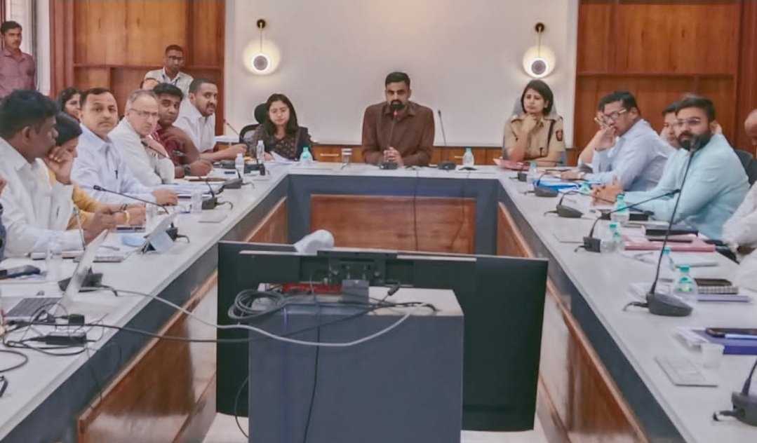 मान्सूनच्या पार्श्वभूमीवर संभाव्य पूर आणि दरडप्रवण क्षेत्रात खबरदारीच्या सर्व उपाययोजना तयार ठेवा – जिल्हाधिकारी जितेंद्र डुडी