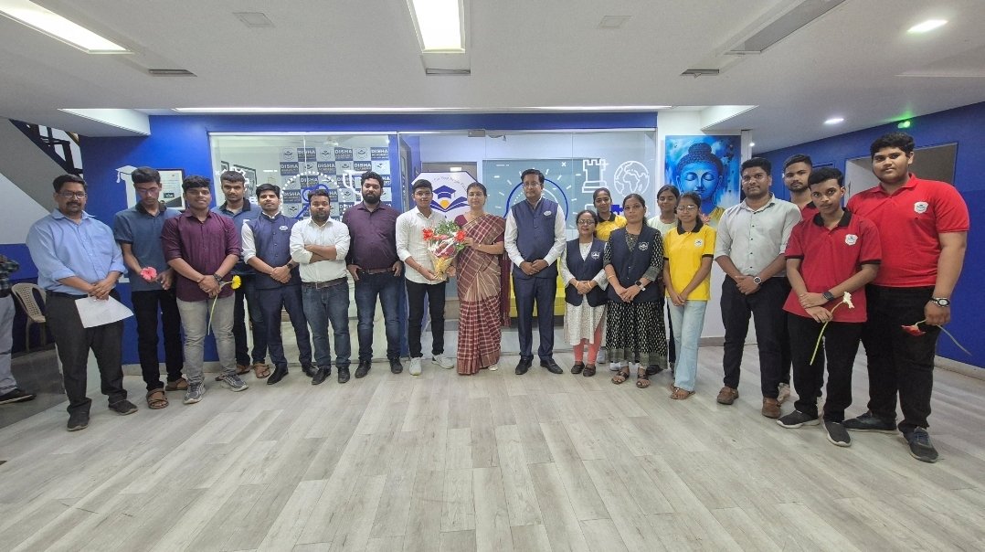 बारावी परीक्षेत दिशा ॲकॅडमीचे घवघवीत यश