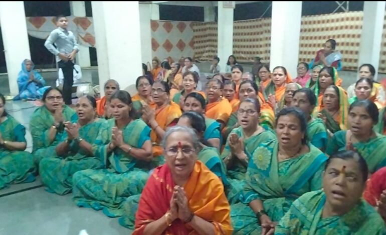 सद्गुरूंच्या प्रकुर्ती स्वास्थ्यासाठी भुईंज येथे आचार्य भ्रूगूऋषि आश्रमात तीन दिवसीय पारायण.