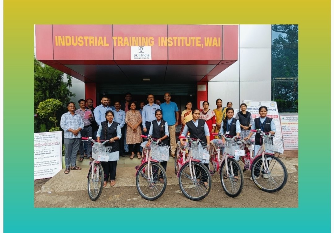 दुर्गम भागातून शिक्षणासाठी येणाऱ्या विद्यार्थीनींना गरवारे टेक्निकल फायबर्स फाऊंडेशनच्या वतीने सायकल वाटप