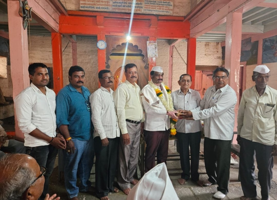 भुईंज ता. वाई येथील जेष्ठ नागरिक संघाच्यावतीने पत्रकार जयवंत पिसाळ यांचा सत्कार