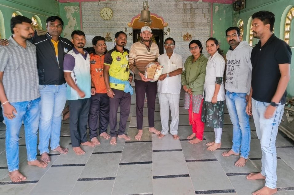 स्वर्गीय अजय थोरवे यांच्या स्मरणार्थ व्याहळी कॉलनी येथे रक्तदान शिबिर संपन्न