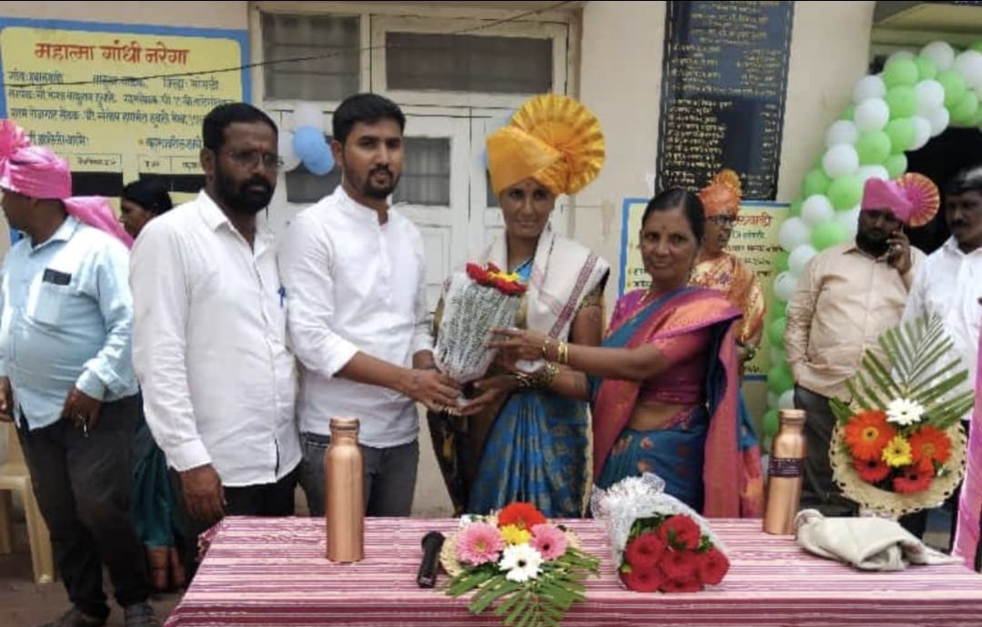 हुबालवाडीच्या उपसरपंचपदी सौ.सुवर्णा सुनील फुलारे यांची निवड