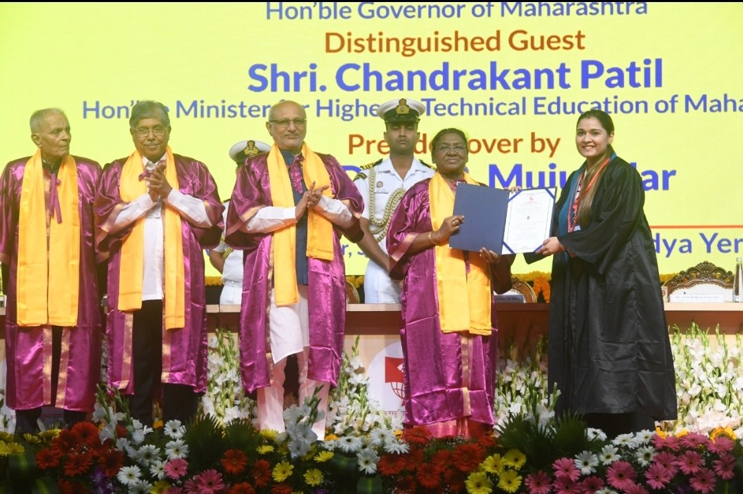 राष्ट्रपती द्रौपदी मुर्मू यांच्या उपस्थितीत सिम्बायोसिस इंटर नॅशनलचा 21 वा दीक्षांत समारंभ संपन्न