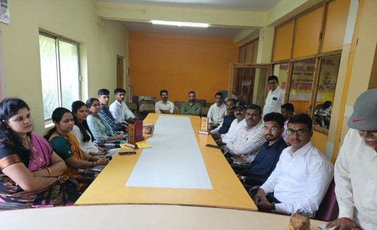 मुलांनी स्पर्धा परीक्षेची कास धरावी : रविकांत बेलोशे