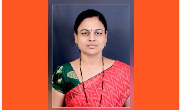 सौ.निलम खंडाईत यांना कराड पंचायत समितीचा आदर्श शिक्षक पुरस्कार जाहीर