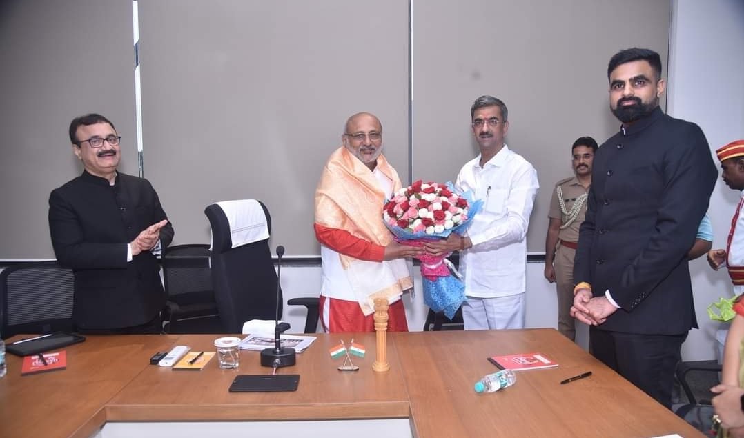 जिल्ह्याच्या सर्वांगीण विकासासाठी उद्योग व पर्यटन क्षेत्राच्या वाढीला विशेष चालना द्या: राज्यपाल सी.पी. राधाकृष्णन