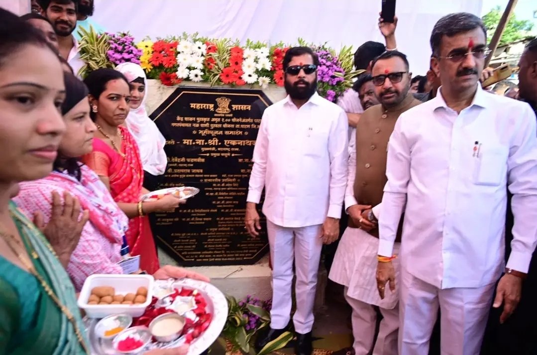 पाटण येथील नळ पाणी पुरवठा योजनेचे भूमिपूजन व मल्हारपेठ येथील ग्रामसचिवलयाचे लोकार्पण मुख्यमंत्री एकनाथ शिंदे यांच्या हस्ते संपन्न