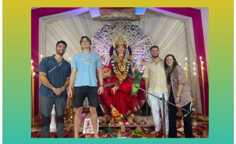 बोरगाव येथील दुर्गादेवीच्या आरतीला इस्राईलचे पाहुणे