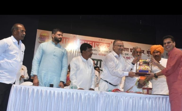 सातारकरांच्या भव्य दसरा मेळाव्यात सातारारत्न अन् साताराभूषण पुरस्कार वितरण