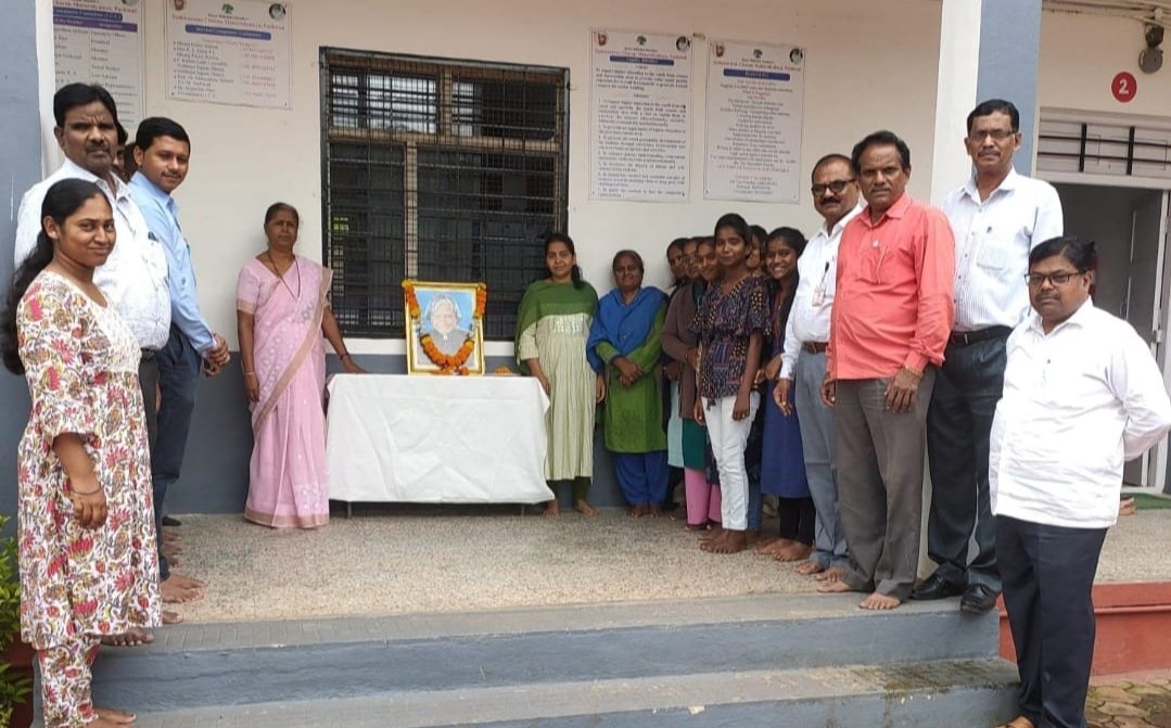 यशवंतराव चव्हाण महाविद्याल पाचवड येथे वाचन प्रेरणा दिन उत्साहात साजरा