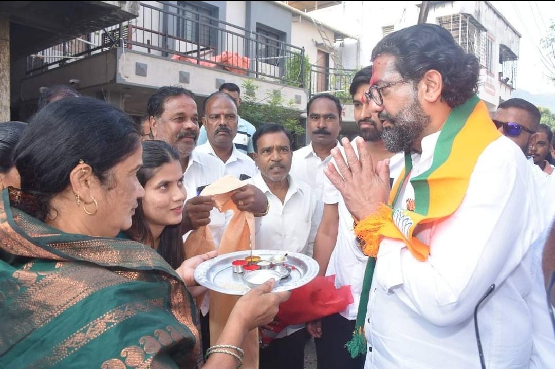 सातारा शहरात आ. शिवेंद्रराजेंच्या पदयात्रांचा धडाका सुरु