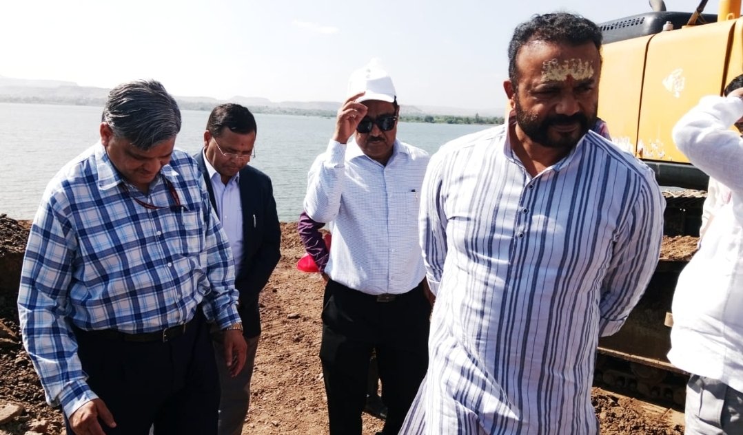 आंधळी उपसा सिंचन योजनेच्या कामाची ग्रामविकास मंत्री जयकुमार गोरे यांच्याकडून पाहणी