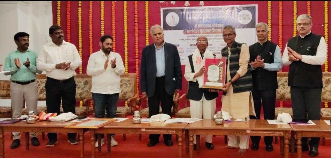 बाबासाहेबांच्या विचारांचे चालते बोलते विद्यापीठ म्हणजे सतीश कुलकर्णी : उत्तम कांबळे