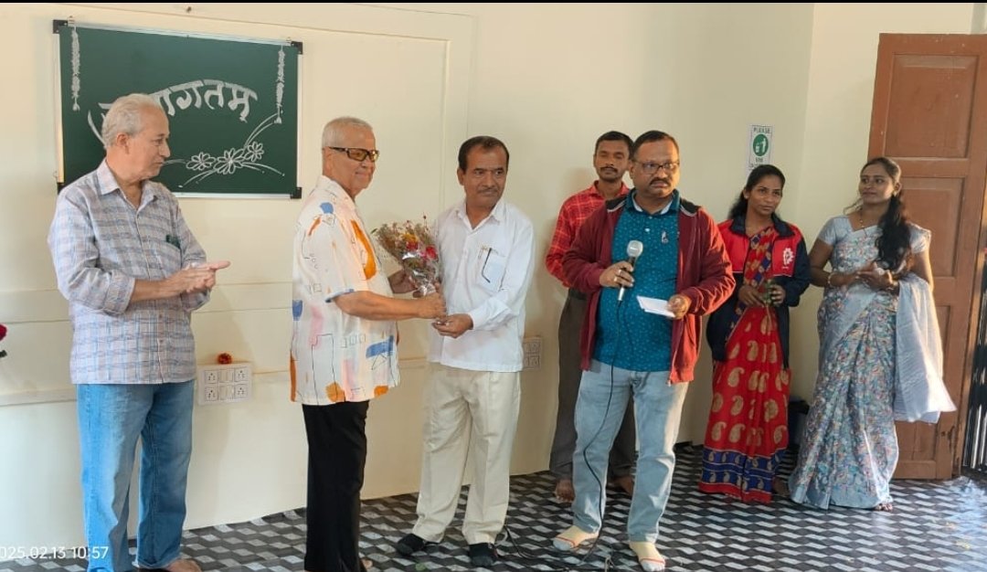 दि मॉडेल इंग्लिश स्कुल सैतवडे येथे अद्ययावत आय टी क्लासरुमचे उद्घाटन