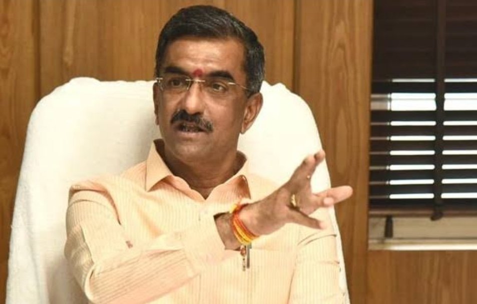 आंतरराष्ट्रीय महिला दिनानिमित्त एमटीडीसीकडून  महिला पर्यटकांसाठी ५० टक्के सवलत – पर्यटन मंत्री शंभूराज देसाई