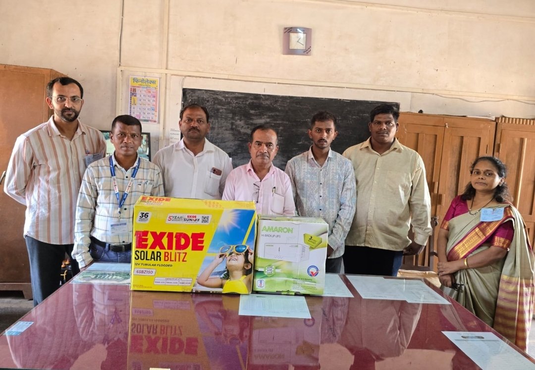 सैतवडे येथील दि मॉडेल इंग्लिश स्कुलला इन्वर्टर संचची भेट