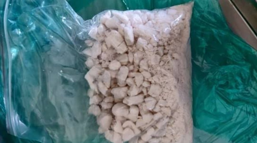 मुंबई सीमाशुल्क विभागाच्या कारवाईत छत्रपती शिवाजी महाराज आंतरराष्ट्रीय  विमानतळावर परदेशी प्रवाशाकडून 7.85 कोटी रुपयांचे कोकेन जप्त