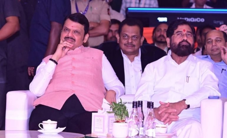 महापर्यटन उत्सवात मुख्यमंत्री देवेंद्र फडणवीस यांनी घेतला सांस्कृतिक कार्यक्रमाचा आनंद