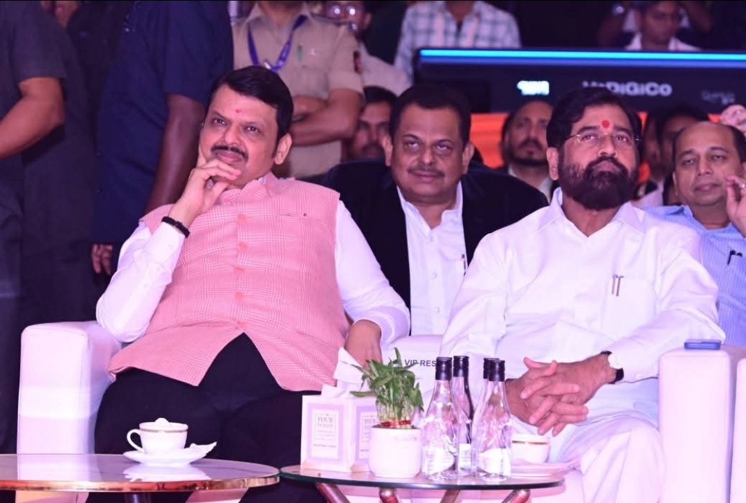 महापर्यटन उत्सवात मुख्यमंत्री देवेंद्र फडणवीस यांनी घेतला सांस्कृतिक कार्यक्रमाचा आनंद