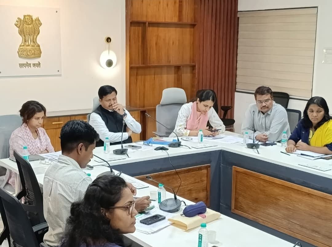 झालेल्या पावसाने बांबू लागवडीसाठी जमीन उत्तम, बांबू लागवड करावी – जिल्हाधिकारी संतोष पाटील