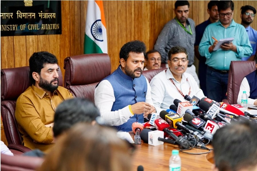 AI171 विमान दुर्घटनेविषयी नागरी हवाई वाहतूक मंत्री राम मोहन नायडू यांनी माध्यम प्रतिनिधींसोबत साधला संवाद