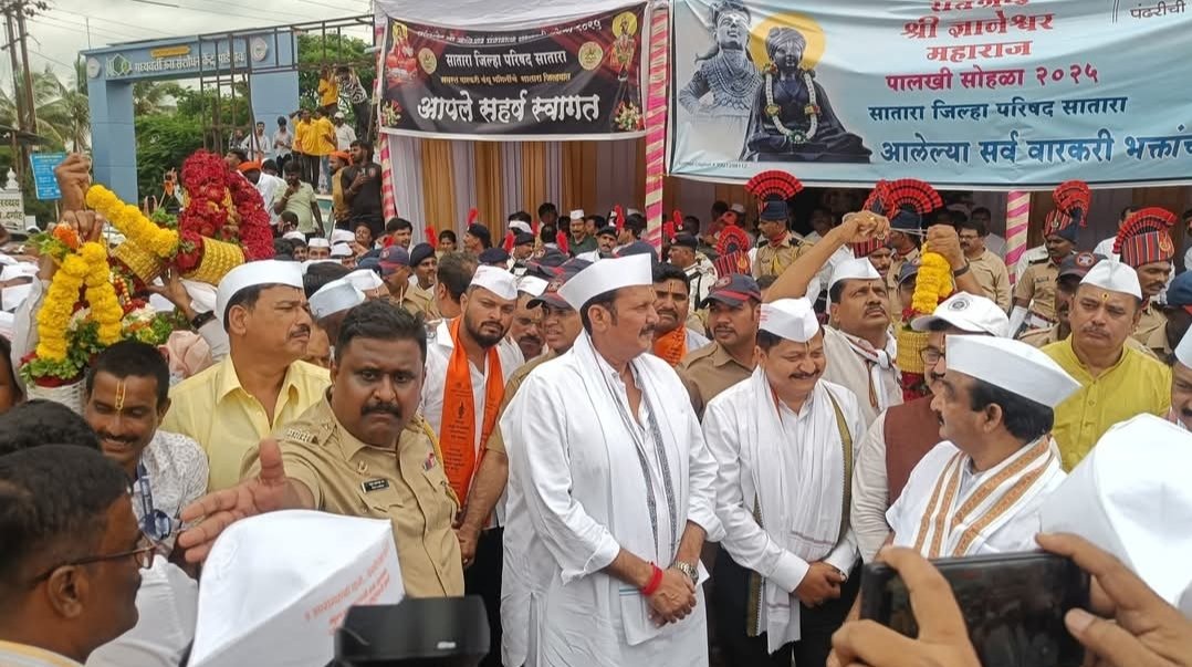संतश्रेष्ठ श्री ज्ञानेश्वर माऊलींच्या पालखीचे जिल्ह्यात भक्तीमय वातावरणात आगमन