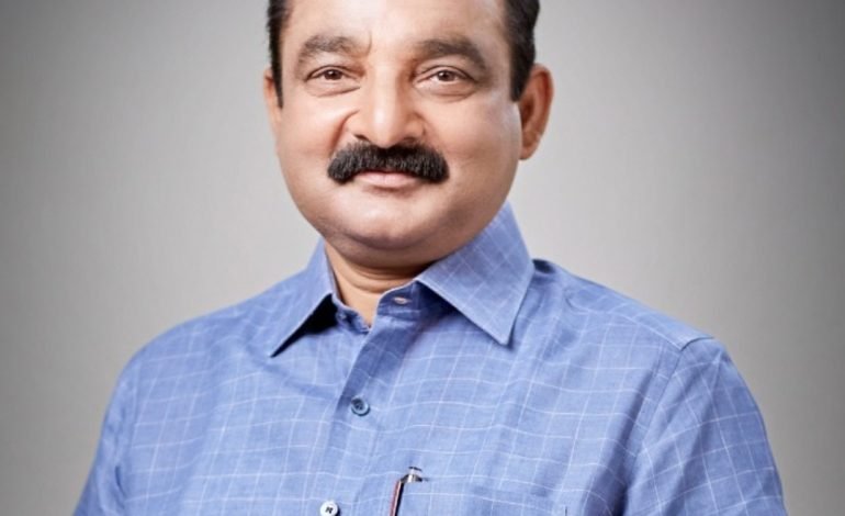 अतिवृष्टीने झालेल्या नुकसानीचे वस्तूनिष्ठ अहवाल सादर करा  पालकमंत्री शंभूराज देसाई आणि मदत व पूनर्वसन मंत्री मकरंद पाटील यांच्या प्रशासनास सूचना