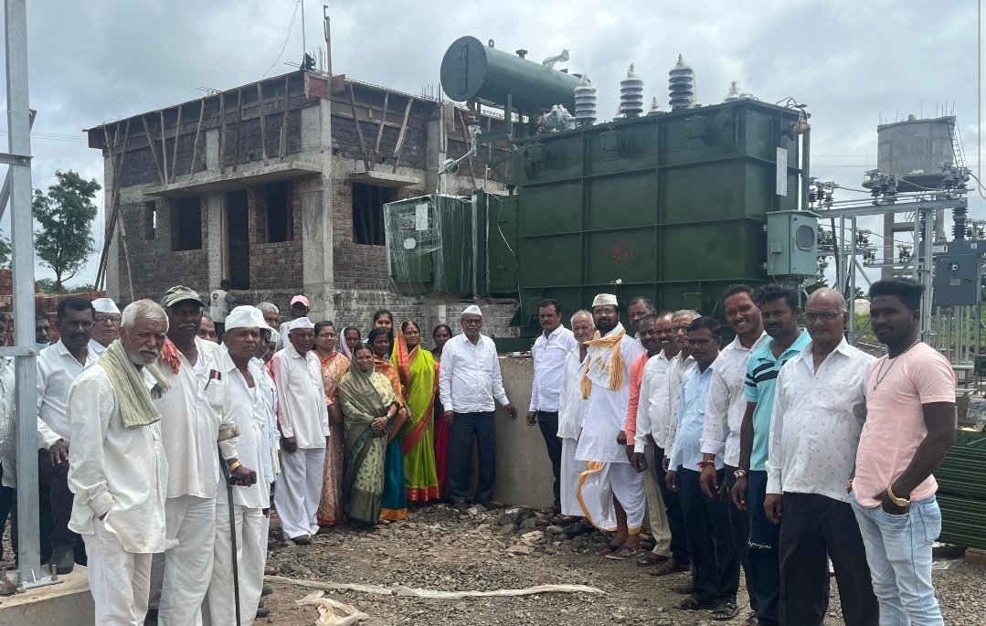 खोजेवाडी सबस्टेशन ट्रान्सफॉर्मरचे ग्रामस्थांच्या हस्ते पूजन