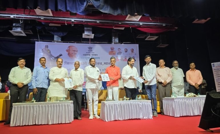 पाणंद रस्ते खुले करण्याची मोहिम सेवा पंधरवड्यात प्रभावी राबवा – पालकमंत्री शंभूराज देसाई