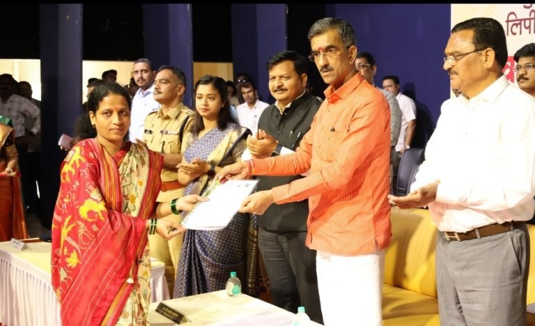 शासकीय सेवेत नव्याने आलेल्यांनी शासन आणि जनता यामधील दूवा म्हणून काम करावे – पालकमंत्री शंभूराज देसाई