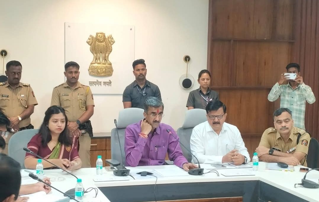 जिल्हा वार्षिक योजनेंतर्गत लोकप्रतिनिधींना विश्वासात घेऊन कामांची यादी तात्काळ तयार करा – पालकमंत्री शंभूराज देसाई