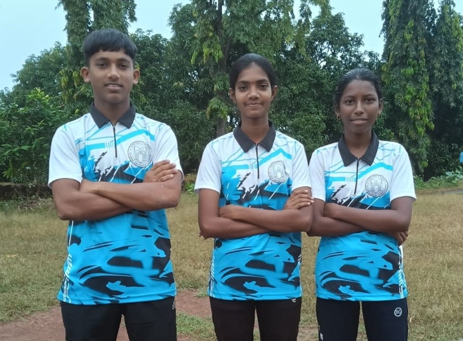 दि मॉडेल इंग्लिश स्कूल सैतवडे विद्यालयातील तीन खेळाडूंची राष्ट्रीय स्तरावर निवड