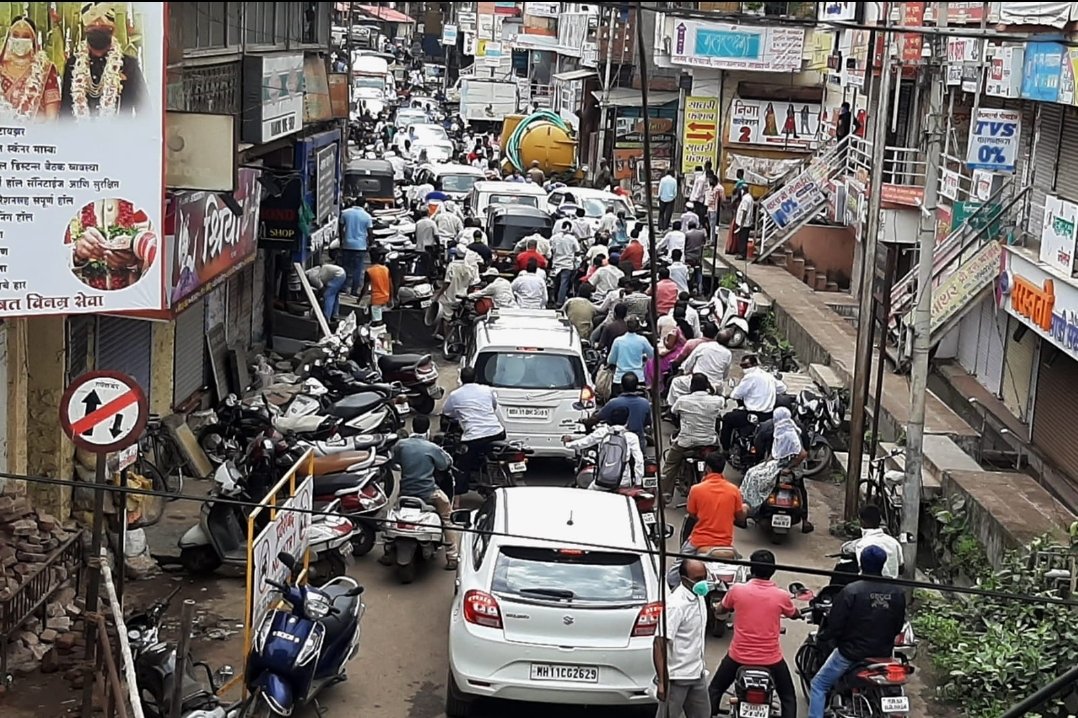 वाईत ‘नो रूल्स, नो कंट्रोल’! अतिक्रमणामुळे वाहतुकीचा कोंडमारा