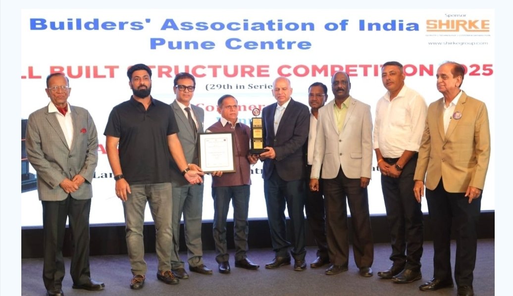 कंग्राळकर असोसिएटस च्या लँडमार्क टॉवर्सला “वेल बिल्ट स्ट्रक्चर” पुरस्कार प्रदान.