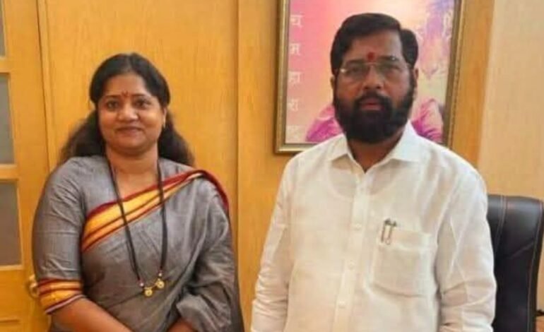 सोलापूर कन्या प्रा.डॉ.ज्योती वाघमारे हिचे आणि धडाकेबाज निर्णयाबद्दल ना. एकनाथ शिंदे यांचे अभिनंदन!