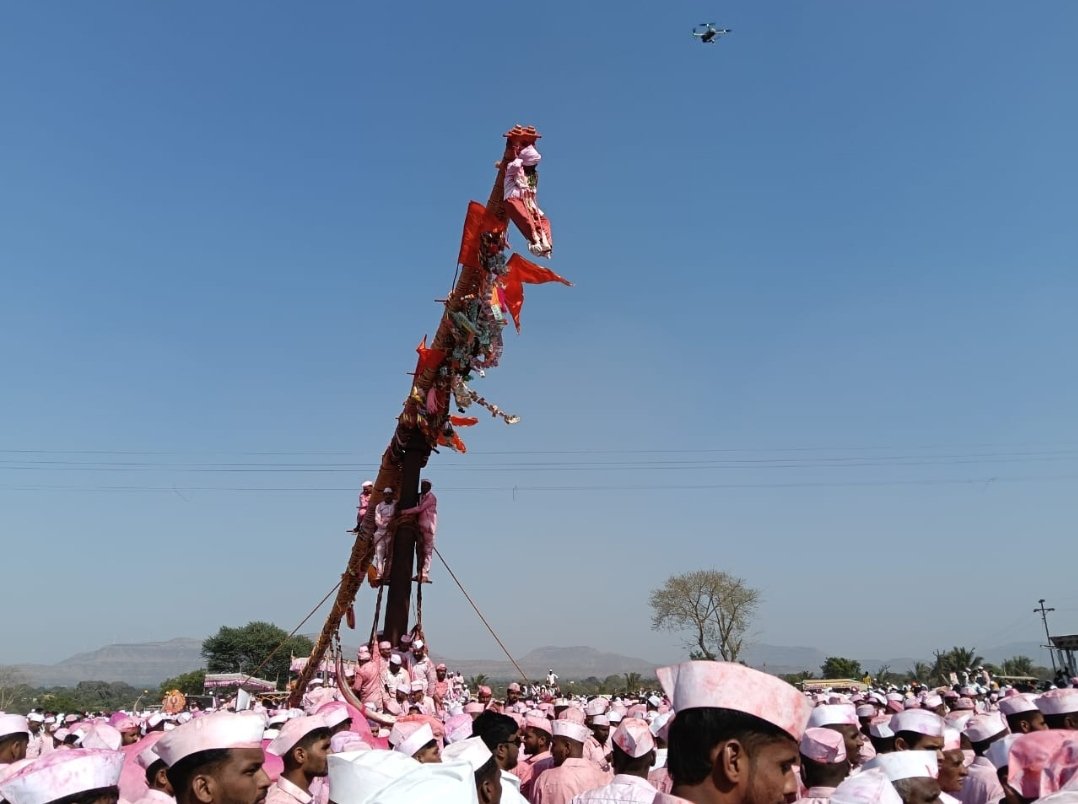 भक्तीचा महासागर उसळला; बावधनच्या बगाड यात्रेला लाखोंची गर्दी