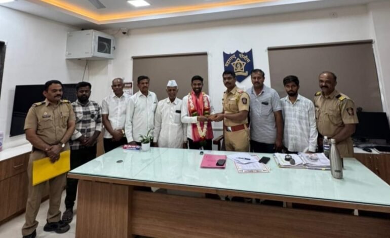 प्रामाणिकपणाचा आदर्श : रस्त्यावर सापडलेले ४० हजार रुपये मालकाला परत