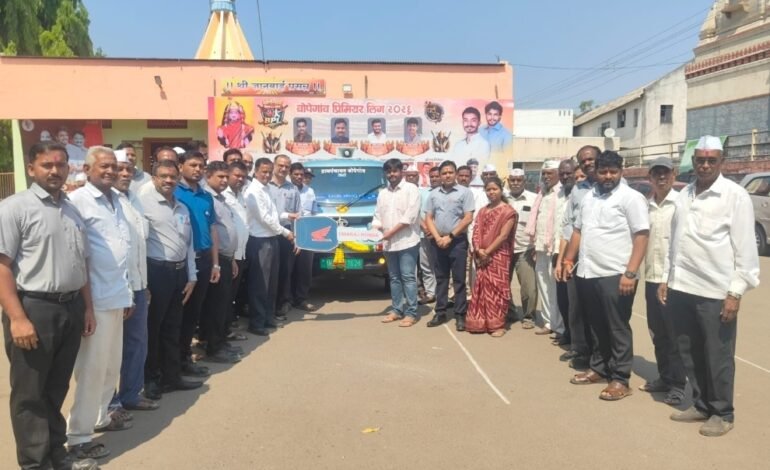 बाेपेगाव ग्रामपंचायतीस गरवारे कंपनीकडून पर्यावरण पूरक घंटागाडी प्रदान