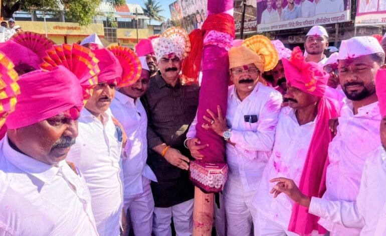 ‘जोतिबाच्या नावाने चांगभल’च्या जयघोषात पाडळीच्या मानाच्या पहिल्या सासनकाठीचे कोल्हापूरकडे प्रस्थान!