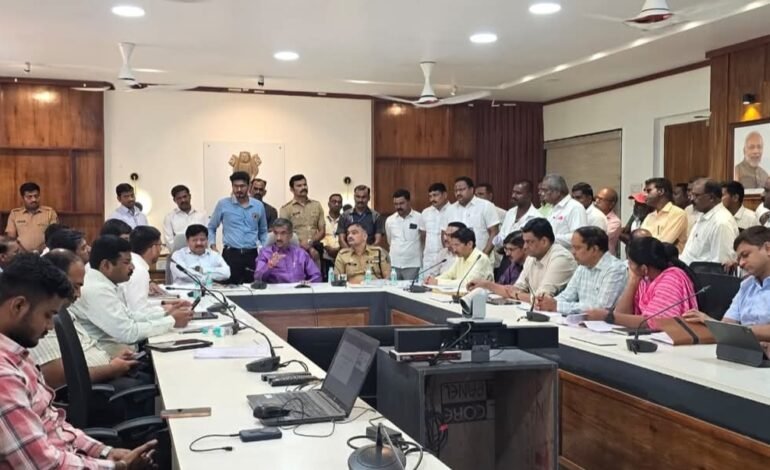 धरणांमधील पाणीसाठा पिण्यासाठी राखीव ठेवा – पालकमंत्री शंभूराज देसाई