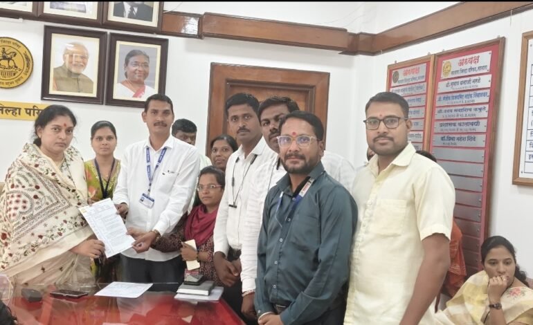 पाणी व स्वच्छता विभागातील कर्मचाऱ्यांच्या वेतनाचा प्रश्न मार्गी लावण्याची मागणी