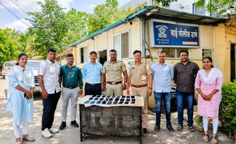 वाई पोलिसांची मोठी कामगिरी; महाराष्ट्रासह इतर राज्यांतील चोरीचे २७ मोबाईल शोधून मालकांना केले परत