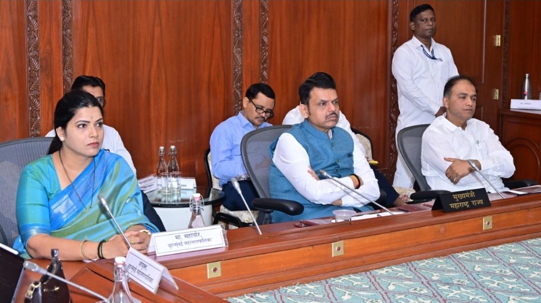 सिंगापूर-हाँगकाँगच्या धर्तीवर धारावीचा पुनर्विकास करण्यात येणार ; नागरिकांच्या हिताला सर्वोच्च प्राधान्य  – मुख्यमंत्री देवेंद्र फडणवीस
