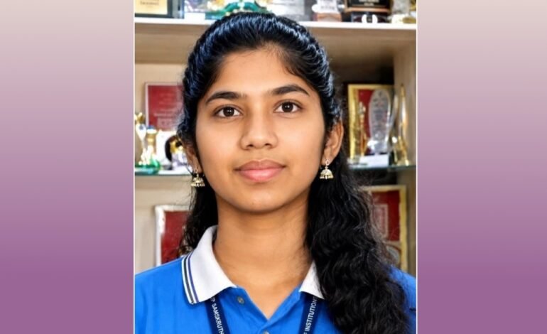 NEET मध्ये पुण्याच्या श्रावणी कुदळेचा तिहेरी पराक्रम; मुलींमध्ये देशात प्रथम, महाराष्ट्रात अव्वल!